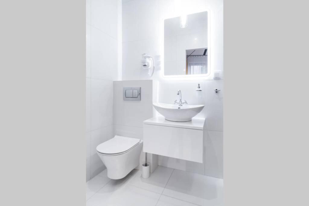 Househost Apartment: Miodowa 42/8B Street Krakow Luaran gambar
